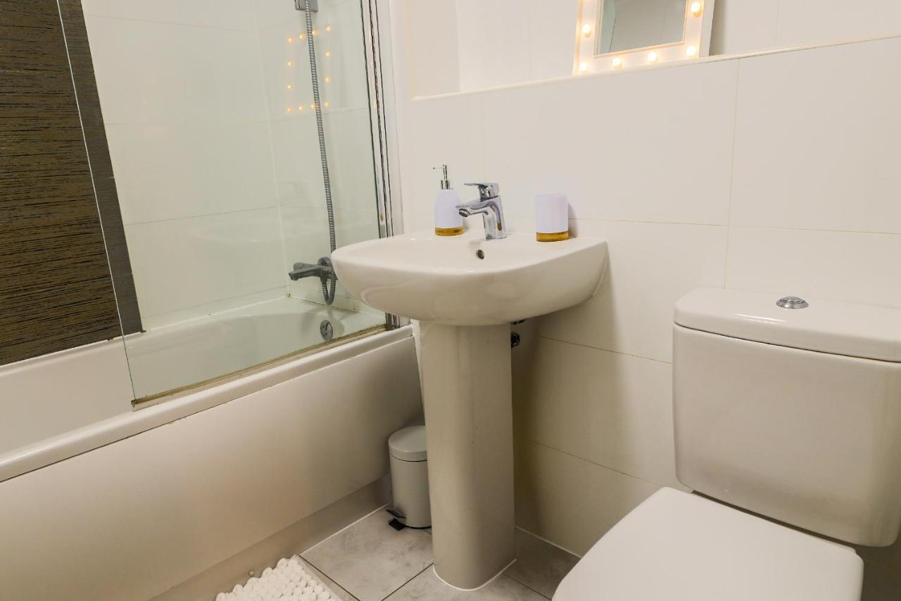 Comfort Apartments - Ideal For Contractors Derby Bagian luar foto