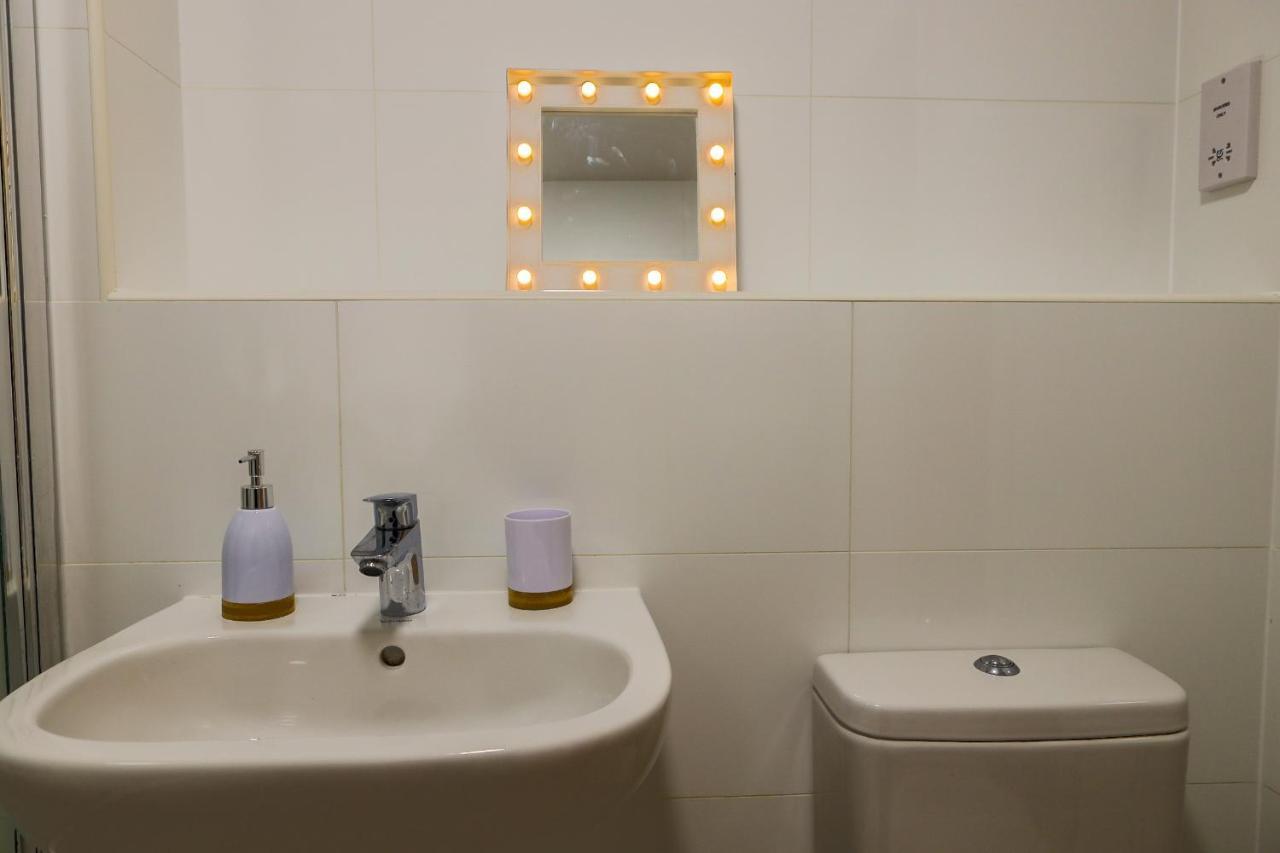 Comfort Apartments - Ideal For Contractors Derby Bagian luar foto